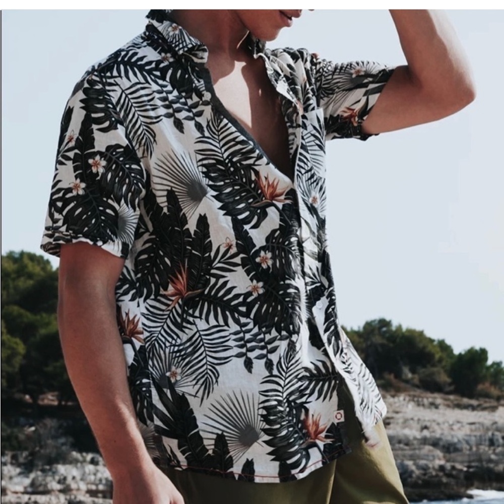 Public Beach | Men's LEAVES PRINT Short Sleeve Shirt | Size L